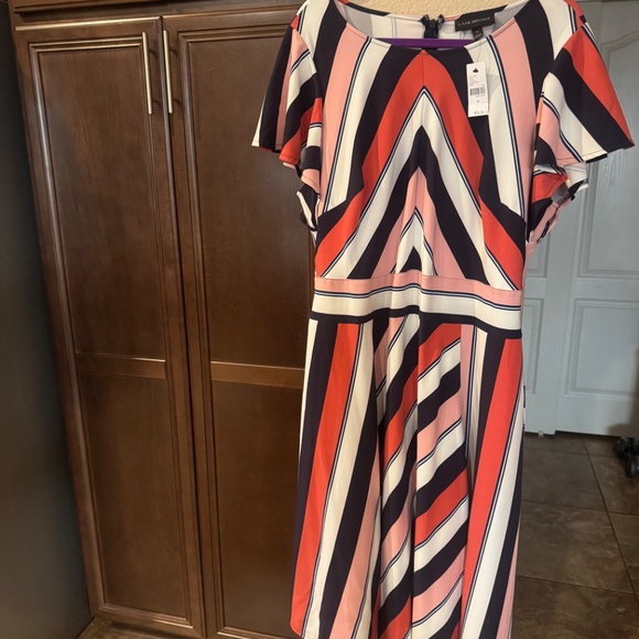 Beautiful dewss - Picture 3 of 7